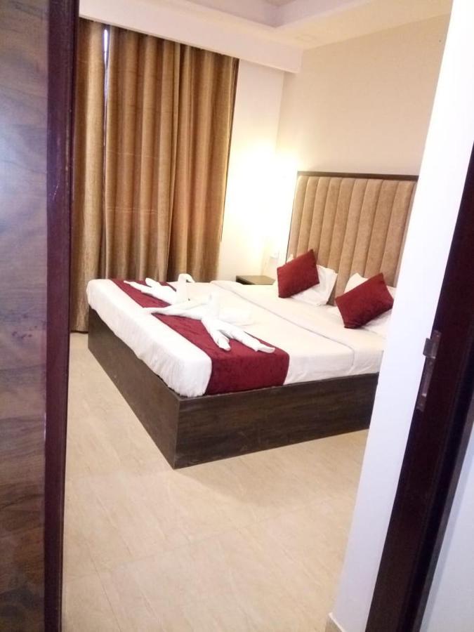 The Divine Oak Hotel Катра Екстериор снимка