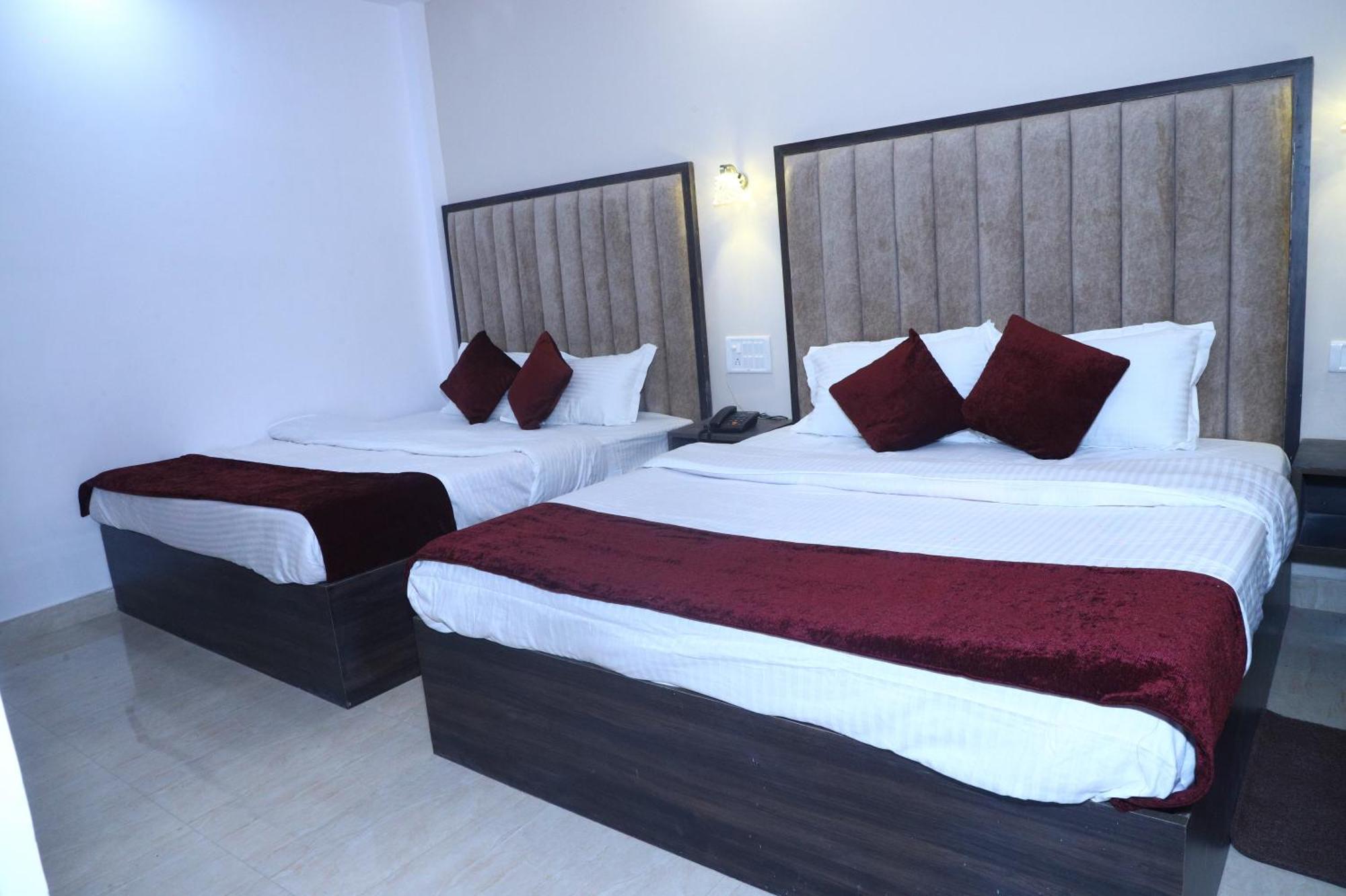 The Divine Oak Hotel Катра Екстериор снимка