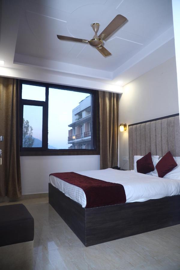 The Divine Oak Hotel Катра Екстериор снимка